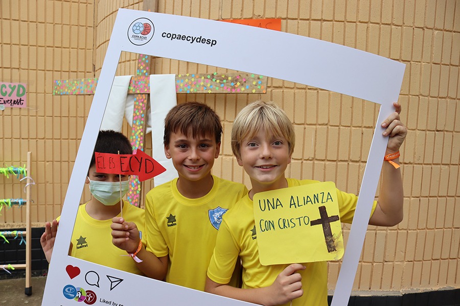 Adolescentes del ECYD durante la Copa ECYD de 2021