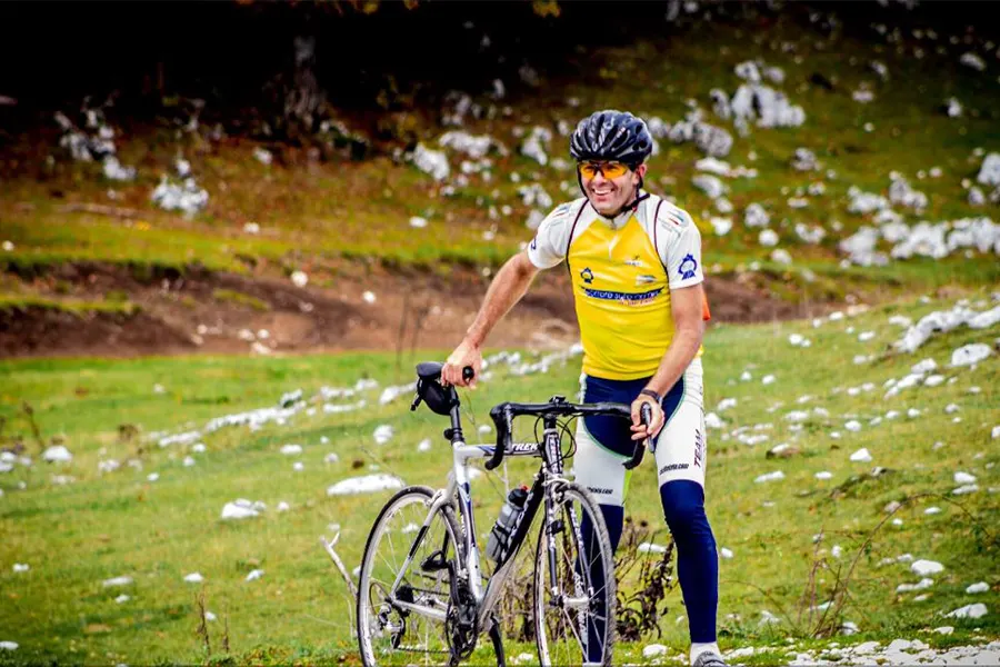 P. Clemens con su bicicleta