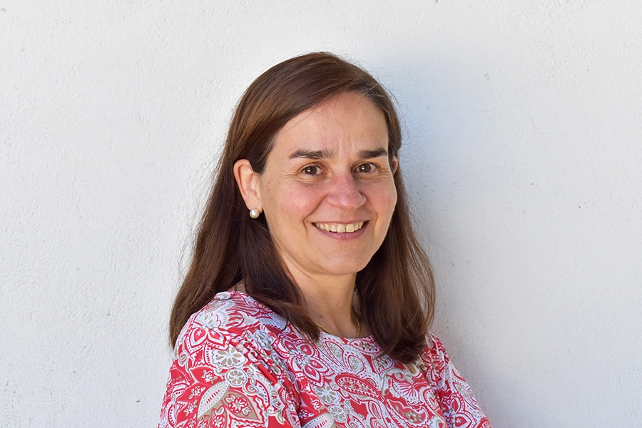 Gloria Rodríguez consagrada del Regnum Christi responsable de oficina entornos seguros CONFER