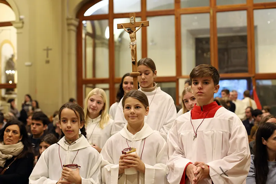 Caballeros y damas del Altar