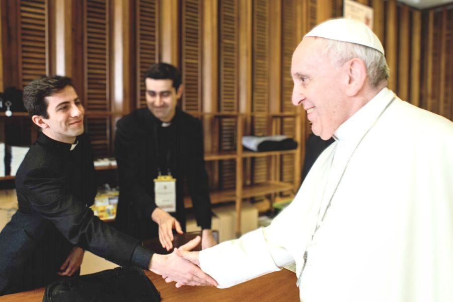 El P. Javier Villar con el Papa Francisco