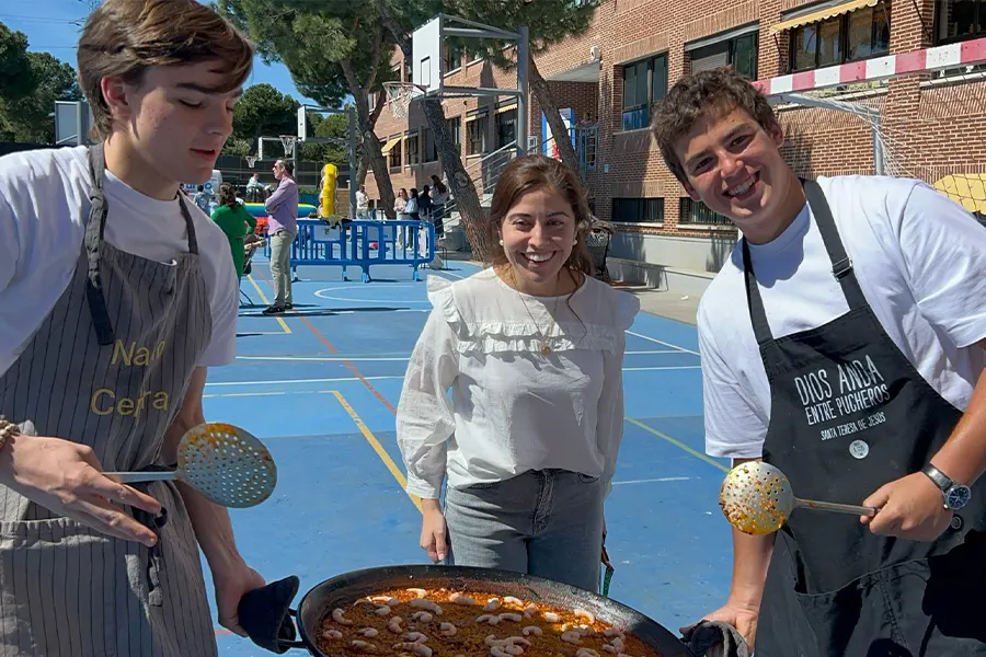 Maca Esquivel, consagrada del Regnum Christi, en la celebración del día de la familia del ECYD