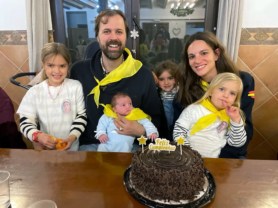 Maripepa y Pablo con sus hijos