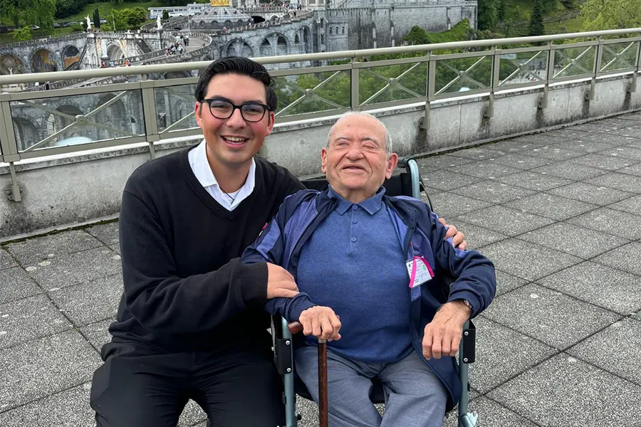 H. Santiago Donaire en Lourdes