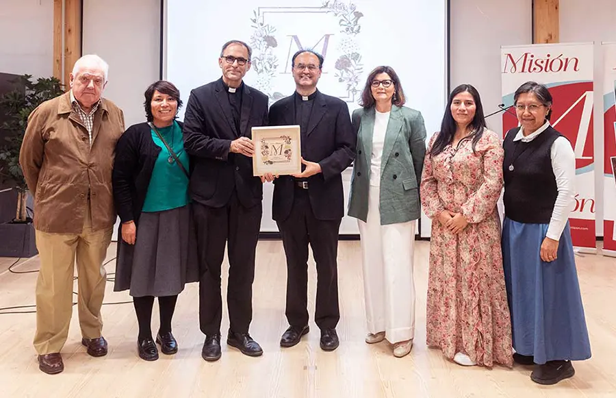 Don José Manuel Horcajo, y miembros de la parroquia de san Ramón Nonato